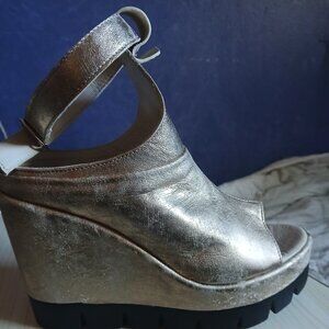 NEW GOLD SHINY PLATFORM Sandal High Heel Leather SZ 8 Buckle Ankle Strap